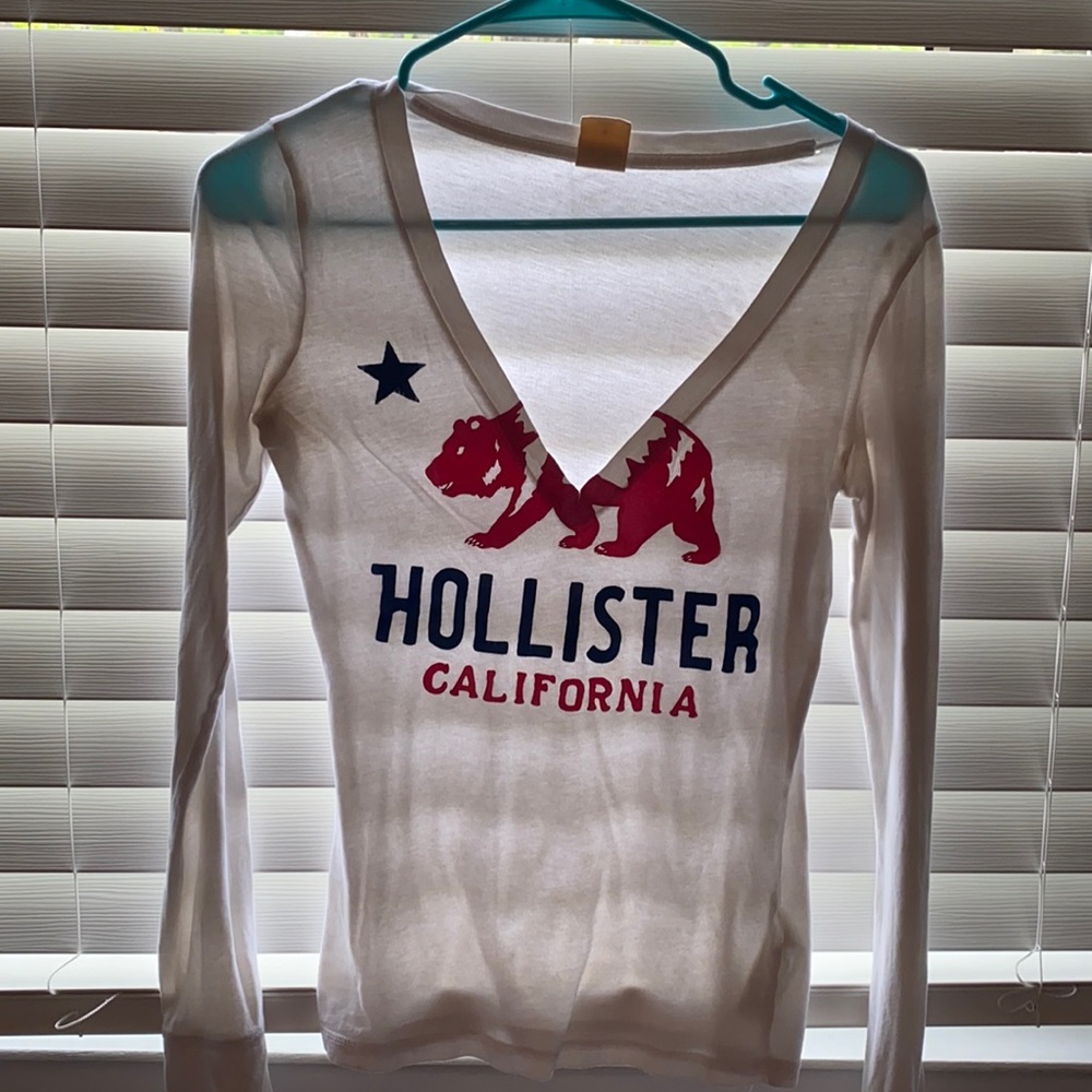 Hollister Long sleeved tee